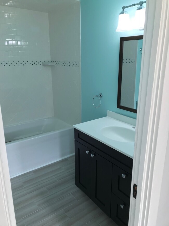 Building Photo - 264 Broad St