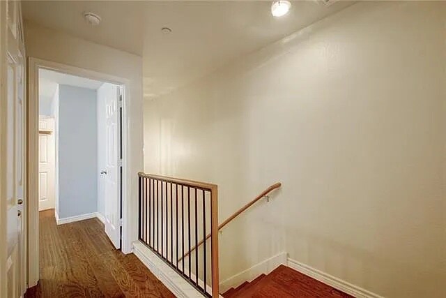 Building Photo - 1310 W Parmer Ln