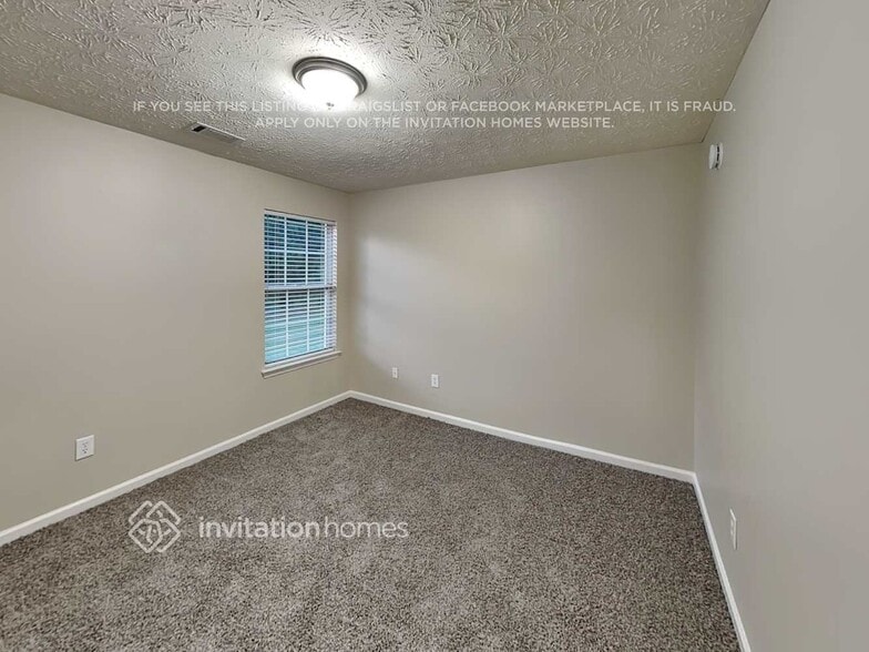 Building Photo - 1480 Redberry Cir