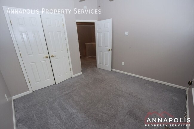 Building Photo - 30 Harbour Heights Dr