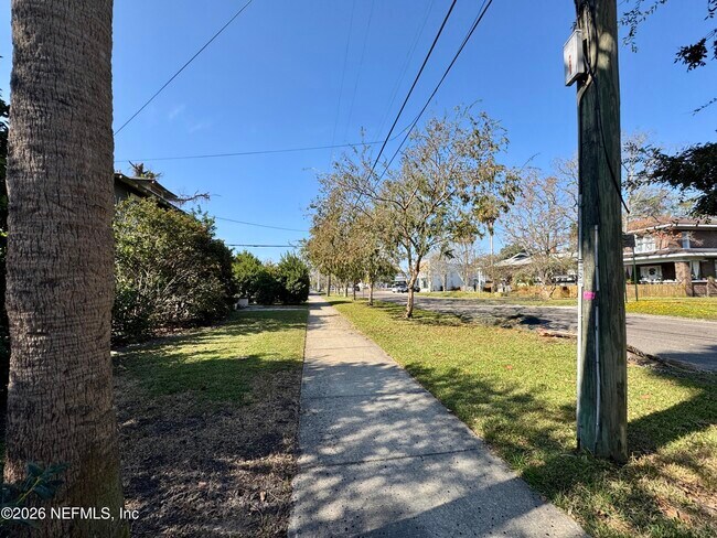 Building Photo - 2670 Post St