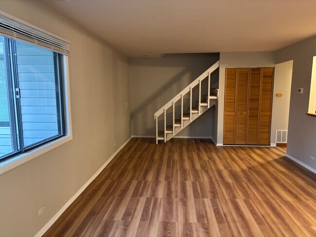 Building Photo - 727 Whitesail Dr