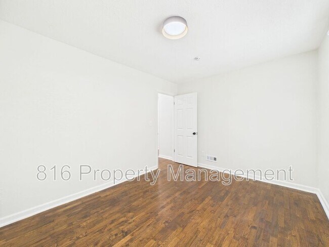 Building Photo - 8404 E 47th Terrace