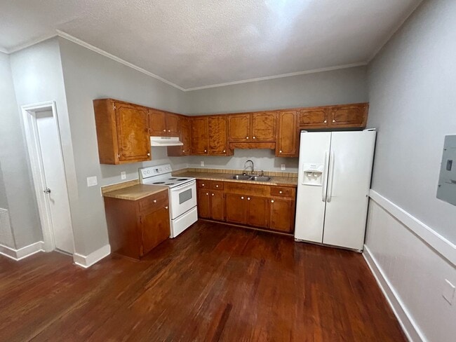Building Photo - Historic Cayce/West Columbia Affordable  Duplex