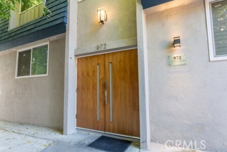 Building Photo - 972 Larrabee St