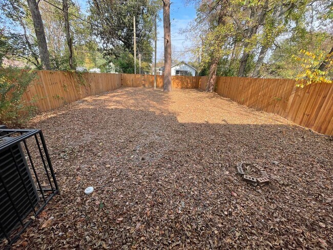 Building Photo - Completely Remodeled Home in Queensborough