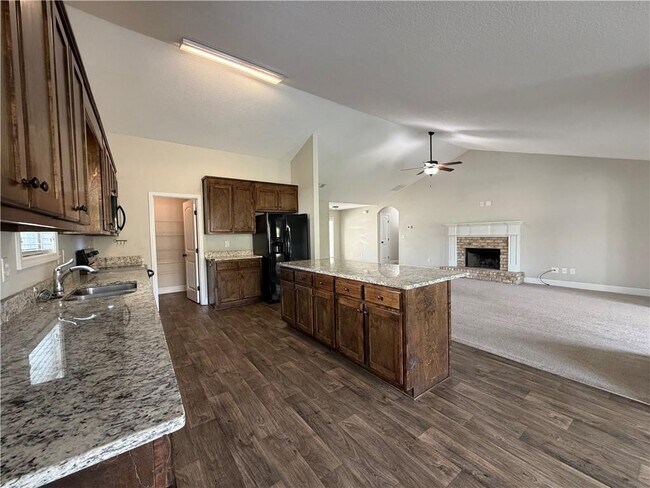 Building Photo - 624 River Mist Cir