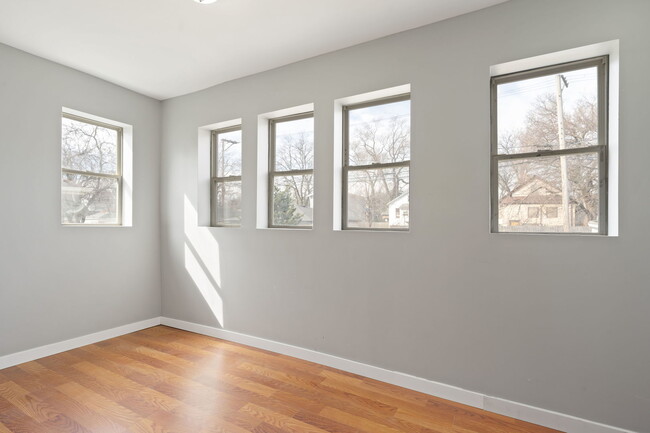 Building Photo - 8048 S Avalon Ave