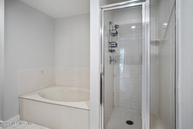 Building Photo - 945 Registry Blvd