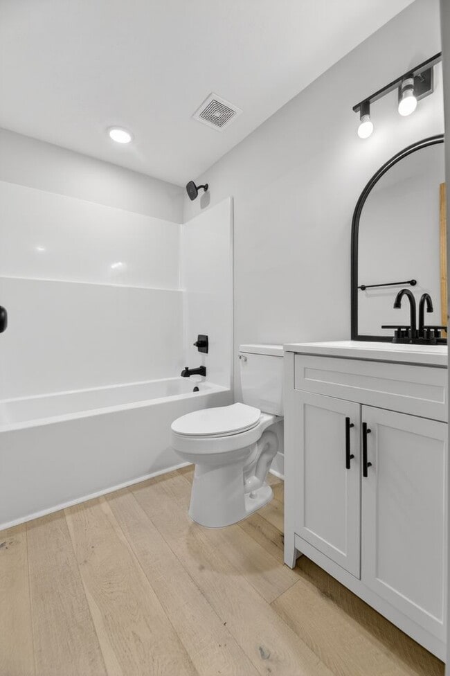 Building Photo - Beautiful  Home in Southside – MOVE IN SPECIAL
