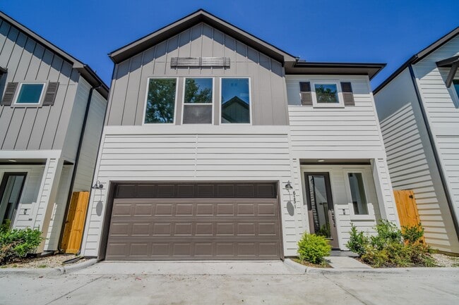 Primary Photo - 615 Northew St