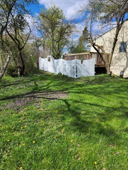 Spacious side yard - 2116 Thaler Ave