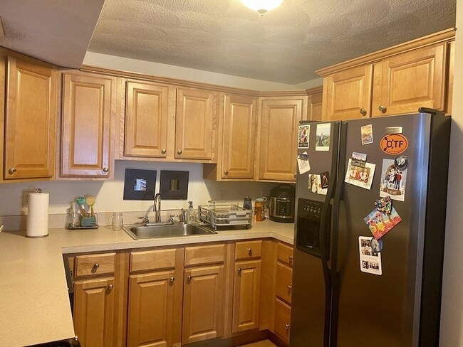 Building Photo - 113 Porter St