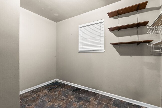 Building Photo - 11 Berrywood Cir