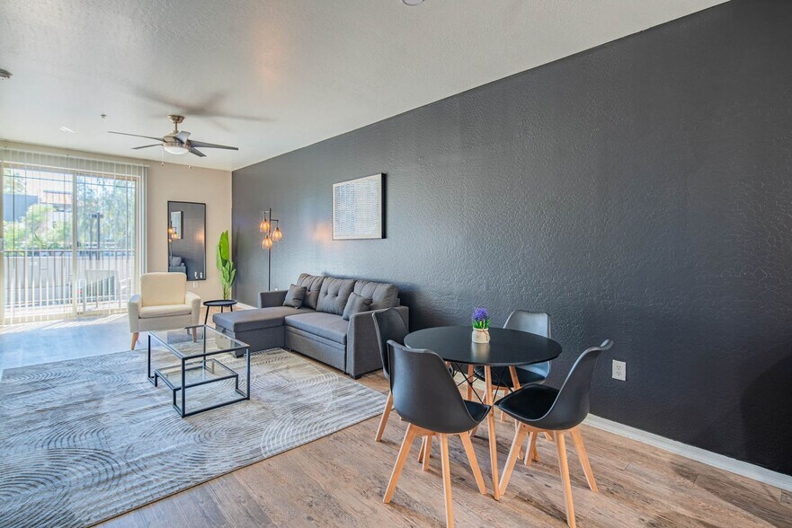 Building Photo - 1275 E University Dr