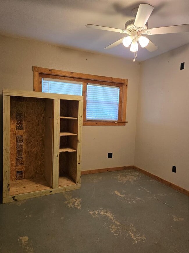 Building Photo - 4901 Co Rd 210