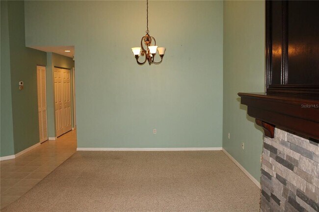 Building Photo - 1702 Fairway Trce