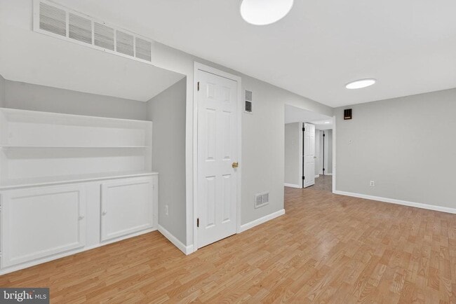 Building Photo - 7507 Murillo St