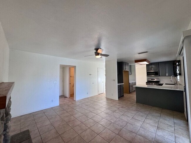 Building Photo - Spacious 3 Bedroom Menifee Home with Bonus...