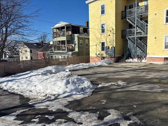 Building Photo - 26 Catharine St