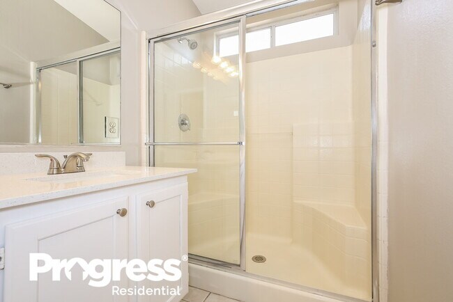 Building Photo - 7287 Golden Star Ave