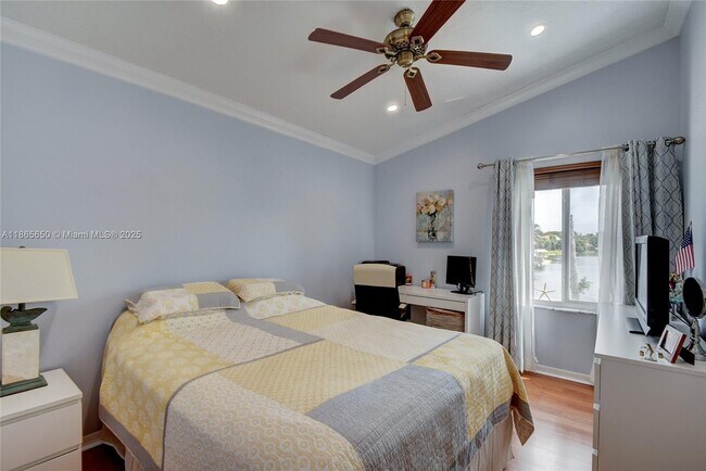 Building Photo - 6194 Buena Vista Dr