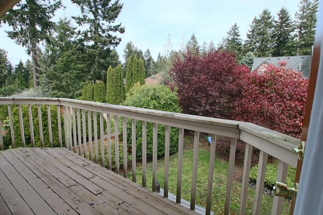 Building Photo - Beautiful 4BR/3BA Home in Steilacoom – Minutes to JBLM