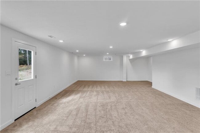 Building Photo - 315 William Dr