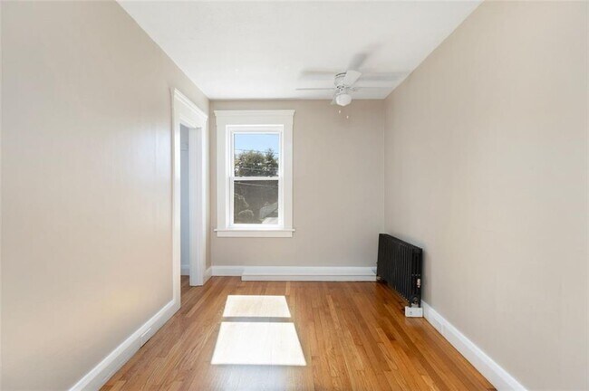 Building Photo - 3461 Kingstown Rd