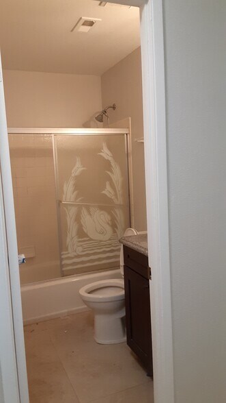 Building Photo - 15157 Jenell St