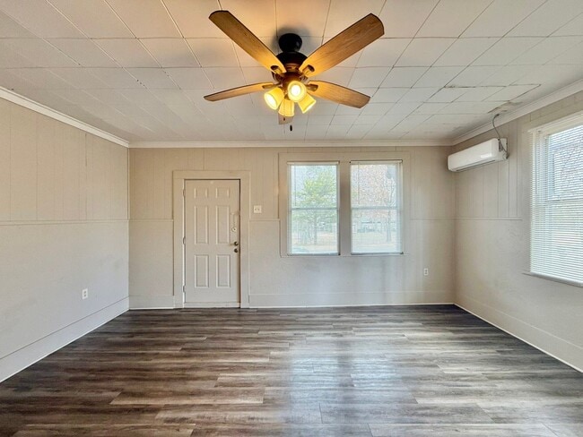 Building Photo - Bow St Tripex