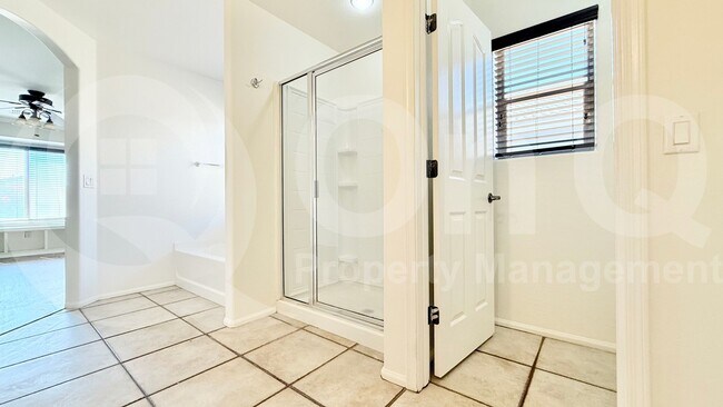 Building Photo - 20784 N Jones Ct