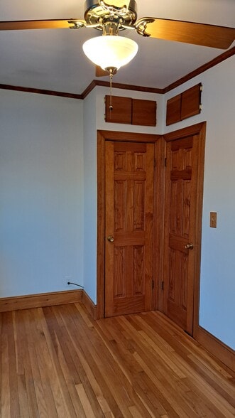 Primary bedroom - 200 Park Ave