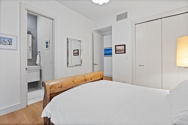 Building Photo - 1823 W Race Ave