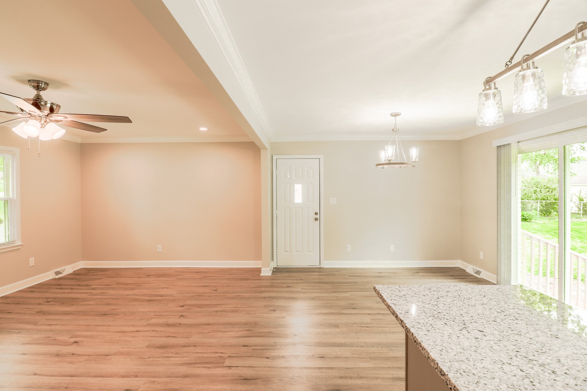 Building Photo - 2608 Meadow Lark Ln