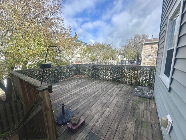 Building Photo - 32 Barberie Ave