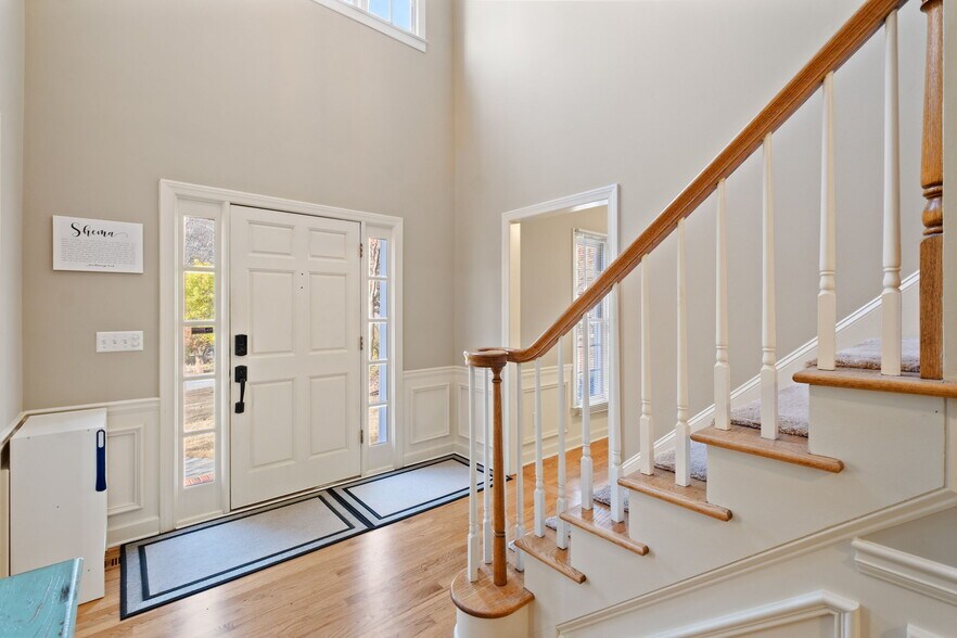 Building Photo - 2293 Camden Dr SW