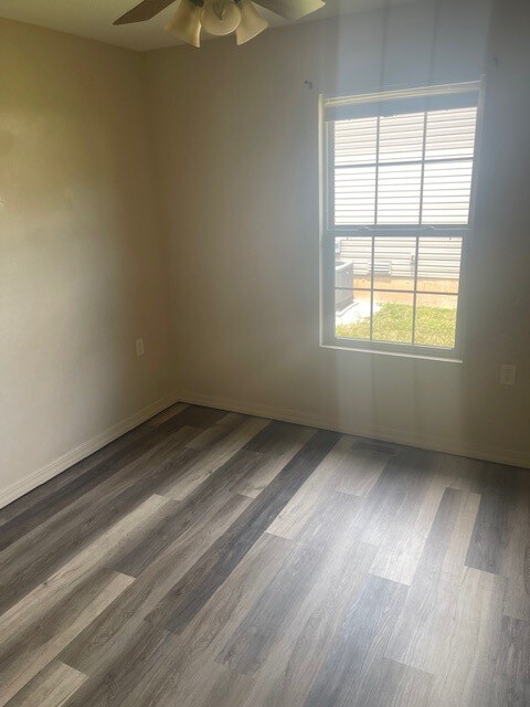 Building Photo - 1115 N Missouri Dr