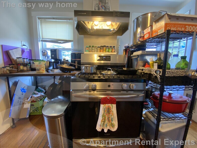 Building Photo - 11 Prescott St
