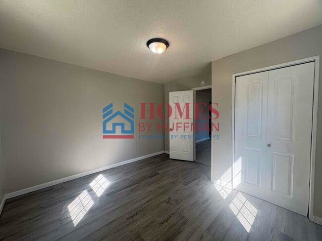Building Photo - Three Bedroom | House | Pet Friendly