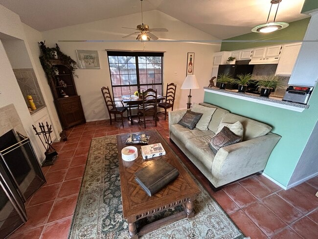 Building Photo - 5913 Lake Hubbard Pky