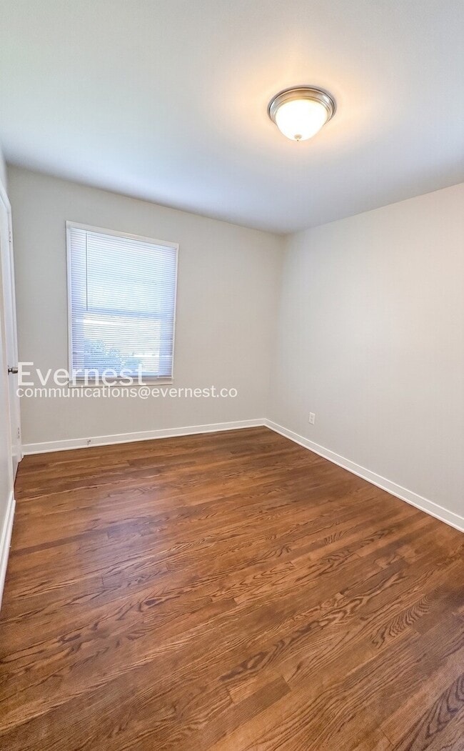 Building Photo - 5725 Avenue O