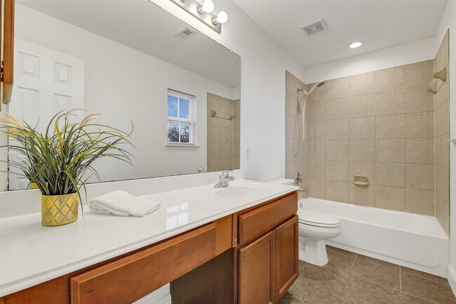 Building Photo - 29133 Legends Wick Dr