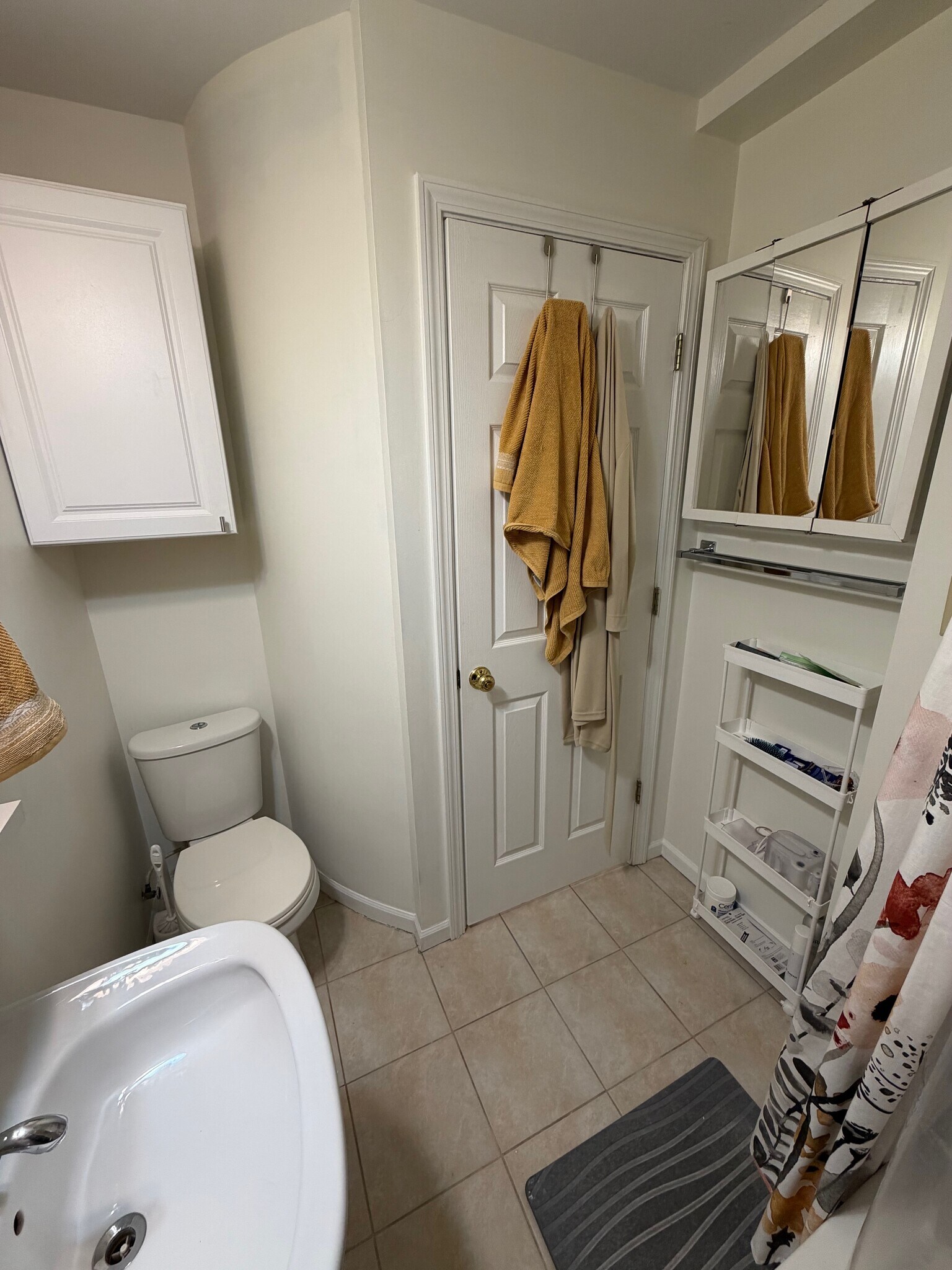 Building Photo - 1424 W Fletcher St