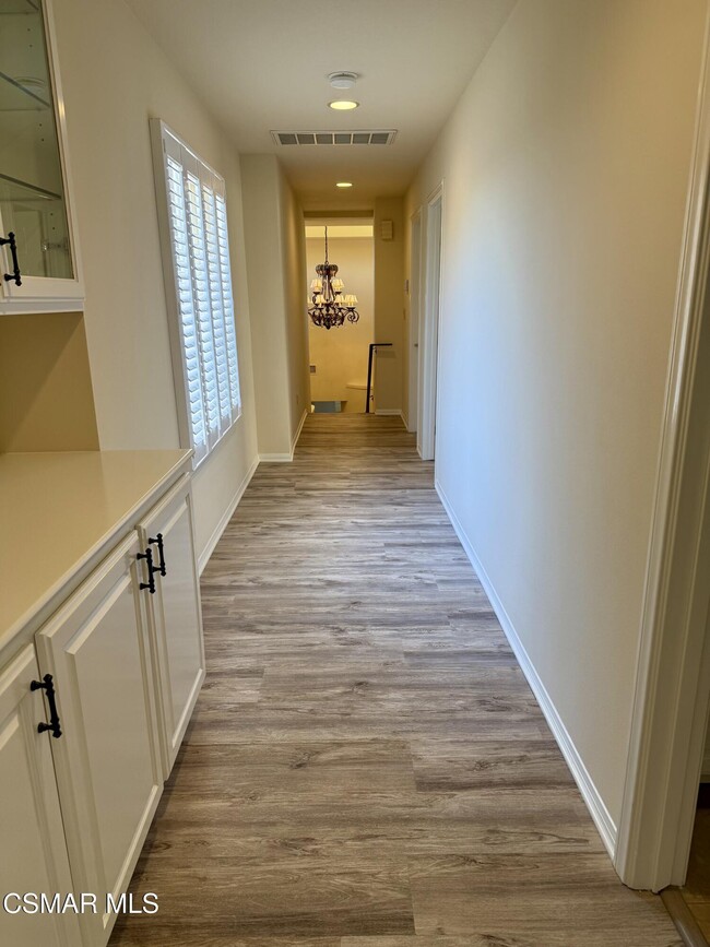 Building Photo - 1922 Golden Sky Cir