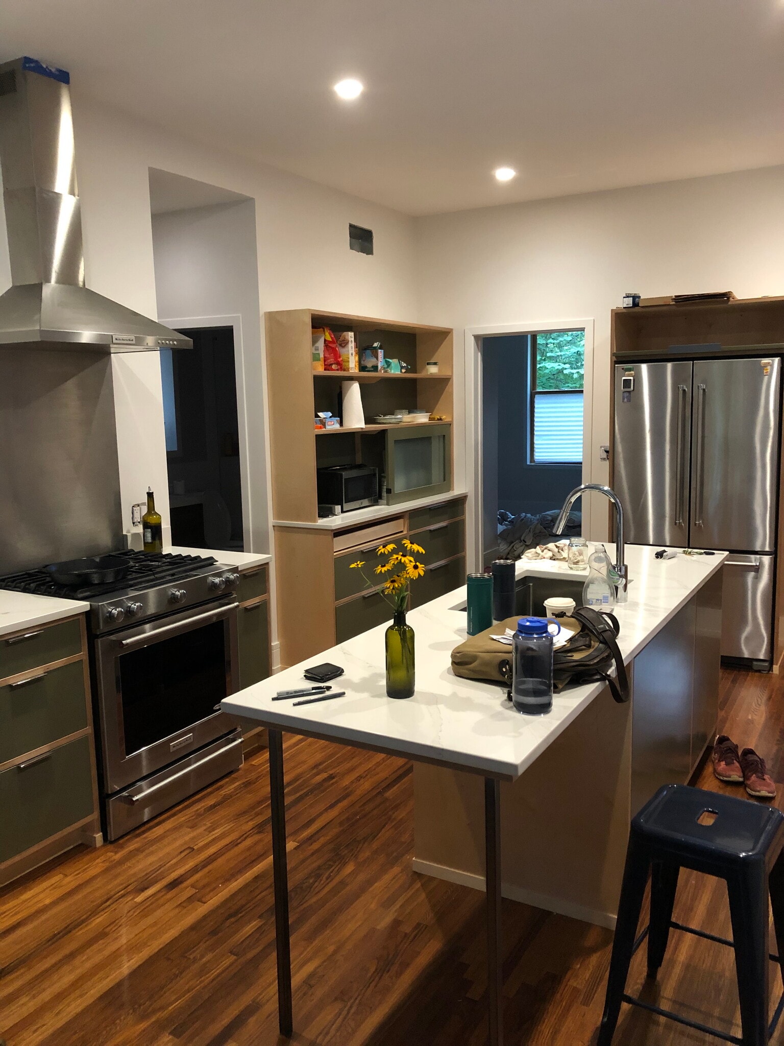 Building Photo - 1638 Pullan Ave