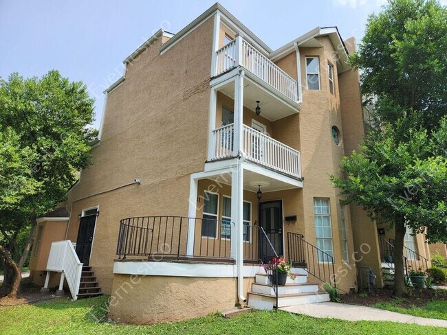 Building Photo - 41 Delta Pl NE