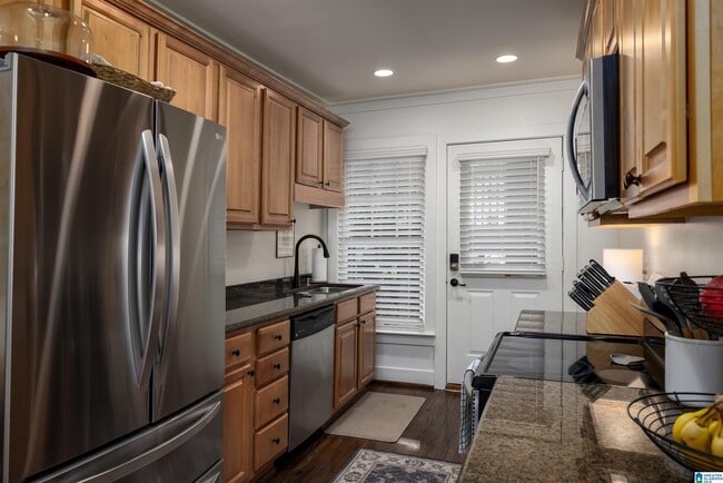 Building Photo - 1305 31st St S