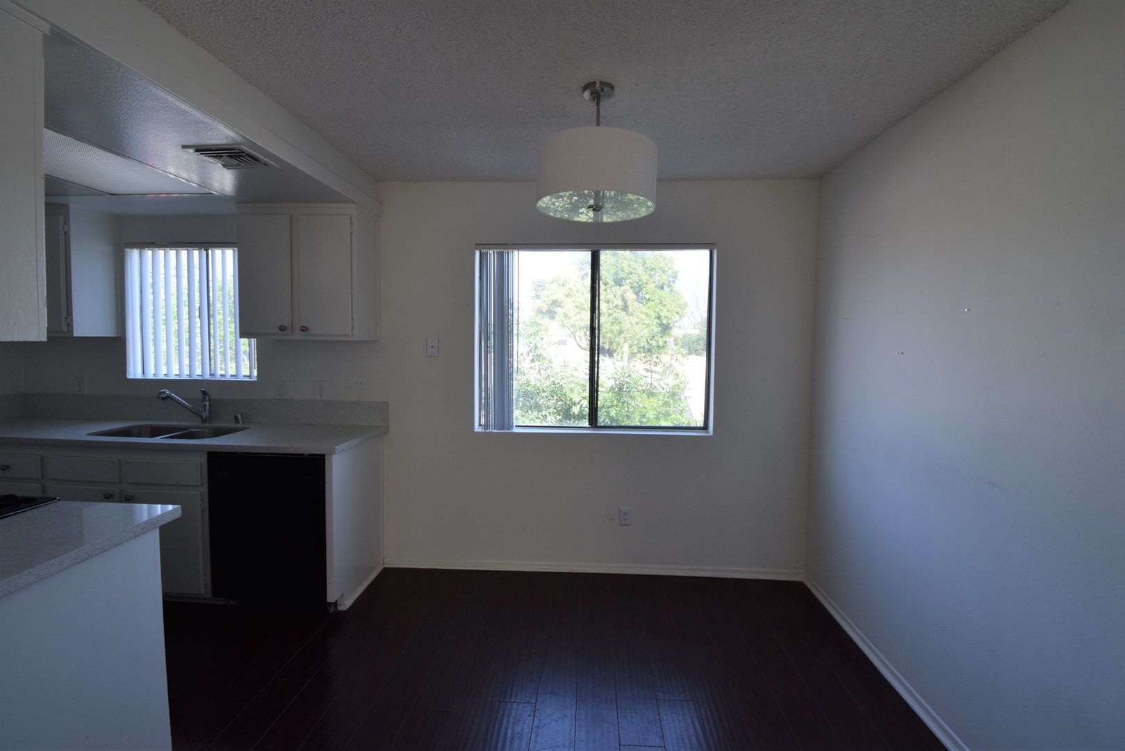 Building Photo - 12338 Oxnard St