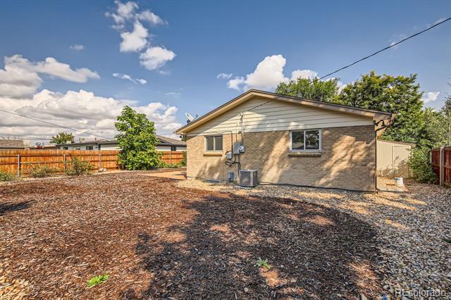 Building Photo - 3183 Vaughn St